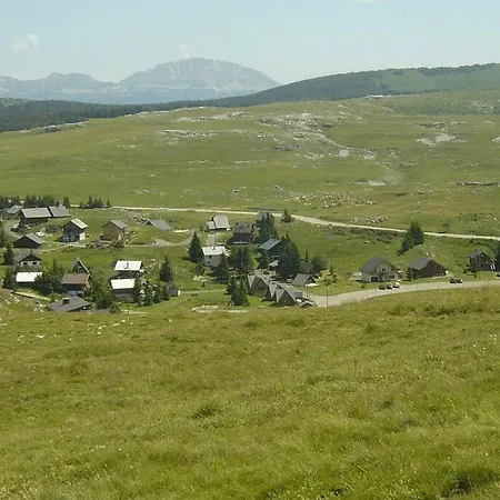 Au Pied Du Vercors *